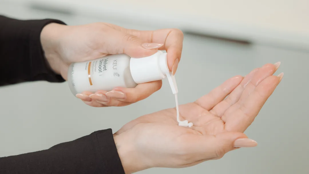 Velvet_Smooth_Silkening_Polish_desktop Velvet Smooth Silkening Polish